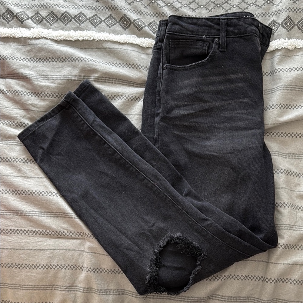Black Distressed Jeans